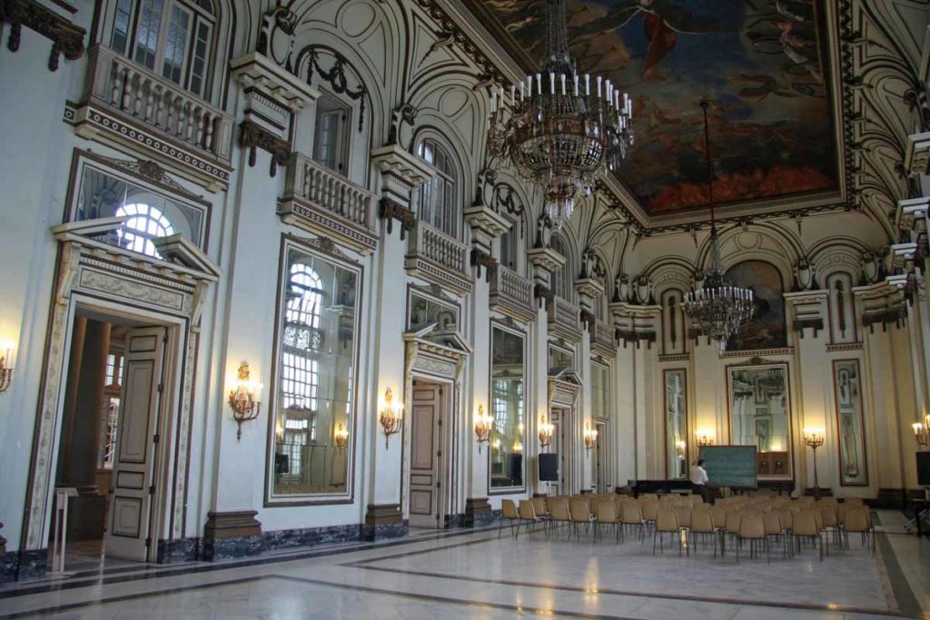 Cuba-Havana-museum-of-revolution-hall-of-mirrors