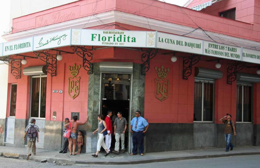 Cuba-Havana-La-Floridita-bar-exterior
