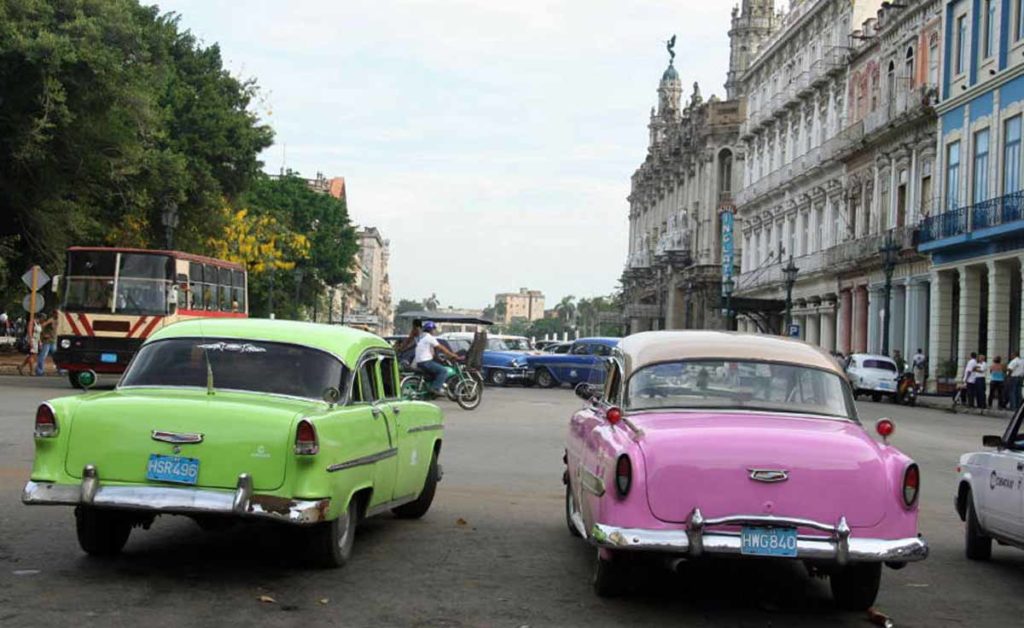 Cuba-Havana-colorful-old-cars-near-gran-teatro