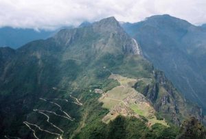 Huaynu-Picchu-Machu-Picchu-view-from-top