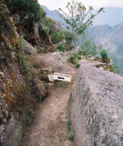 Huaynu-Picchu-hike-going-down