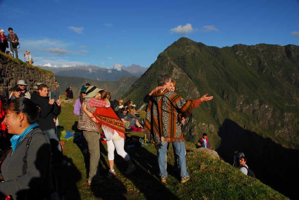 Machu-Picchu-sunrise-wedding-hugs