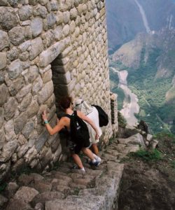 Huaynu-Picchu-hike-going-down