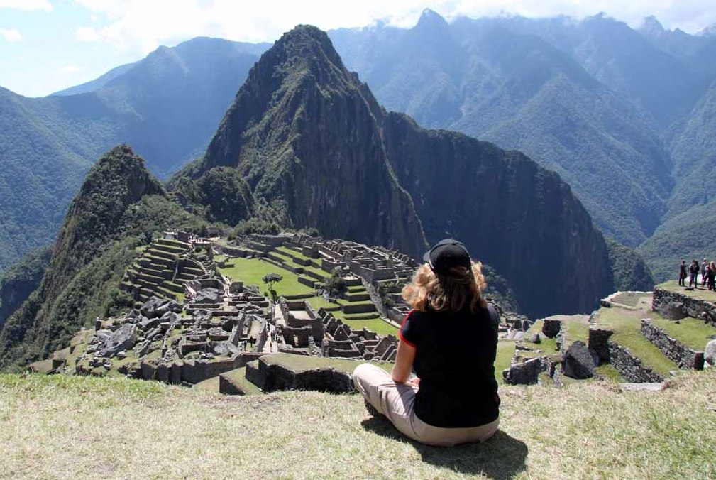 Machu-Picchu-Tracie-sitting-with-view-ahead