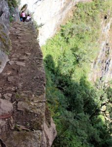 Inca-Bridge-Machu-Picchu-trail