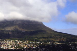 South-africa-Cape-Town-Table-Mountain-tablecloth-fog