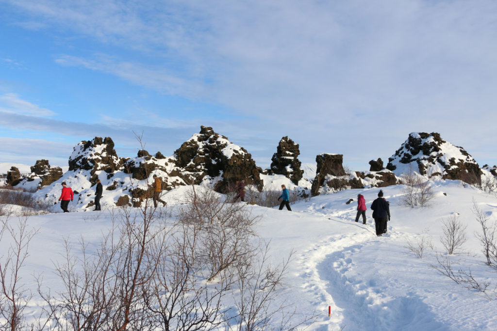 Iceland-lake-myvatn-Dimmuborgir-valley-hike