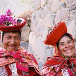 Ollantaytambo-Peru-local-women-in-traditional-clothing