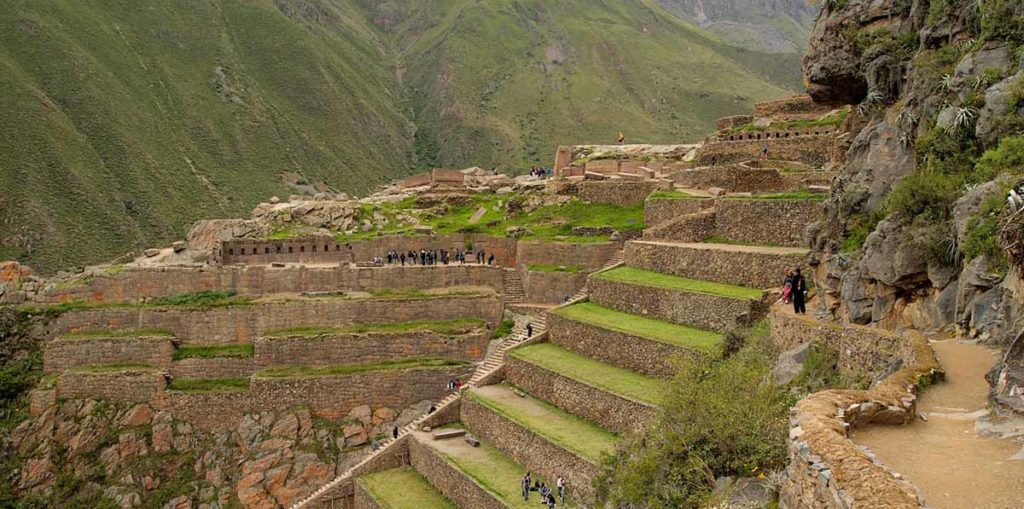 Ollantaytambo-Peru-view-ruins-terraces