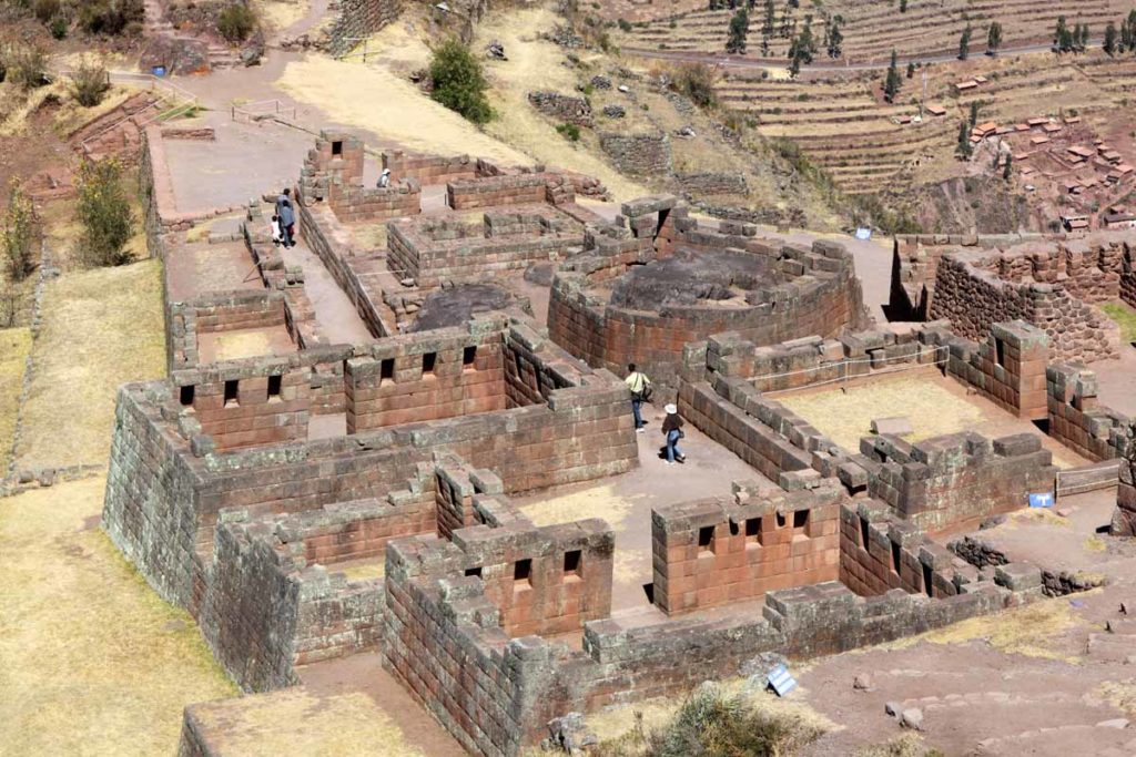 Peru-Pisac-ruins-temple-ceremonial-area