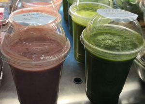 iceland-strawberry-green-smoothies