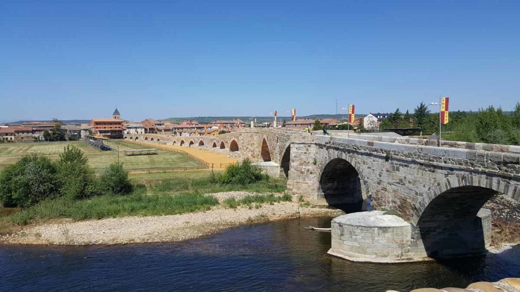 spain-camino-walk-old-stone-bridge