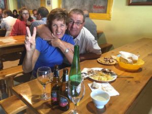 spain-camino-santiago-pilgrims-spanish-couple