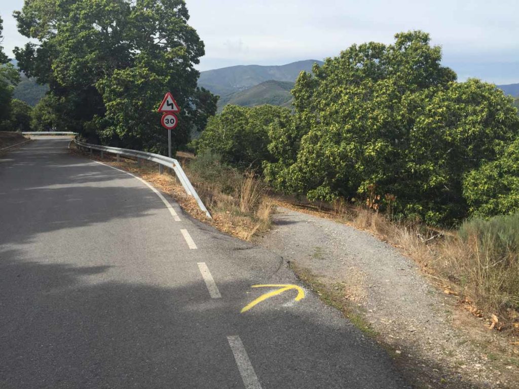 spain-camino-road-to-yellow-arrow-path