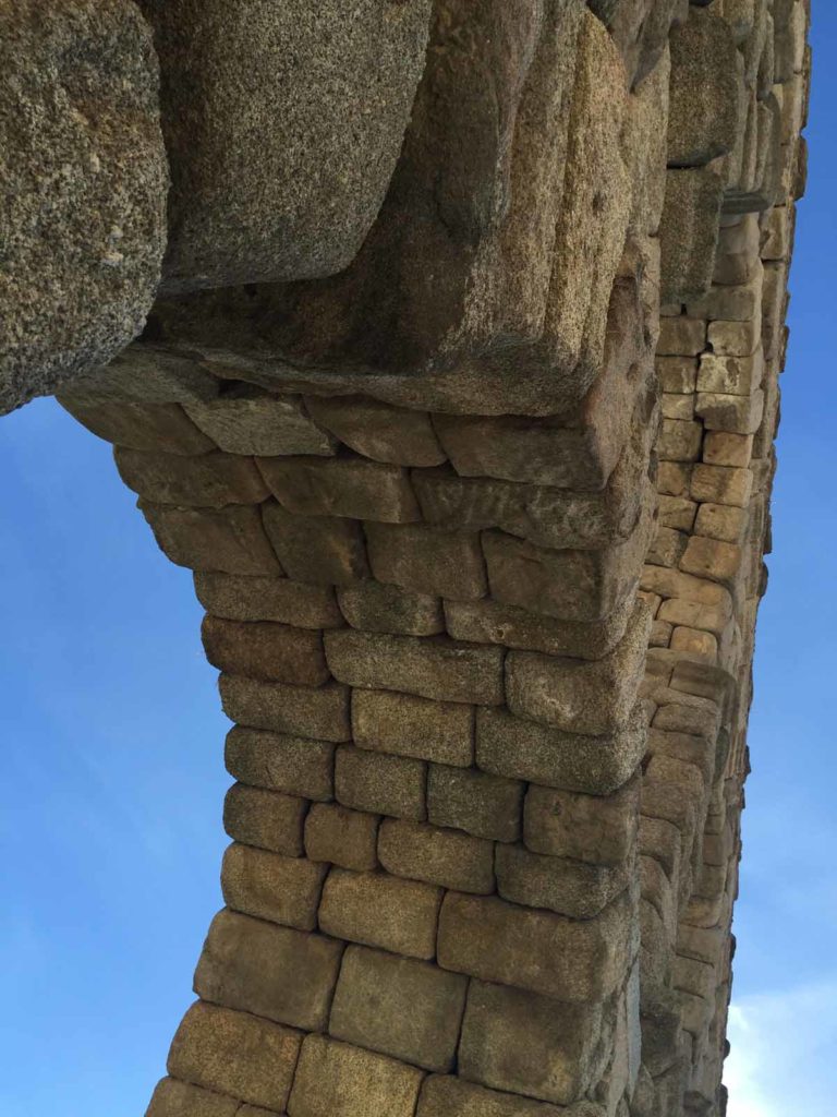 spain-segovia-roman-aqueduct-closeup-stones