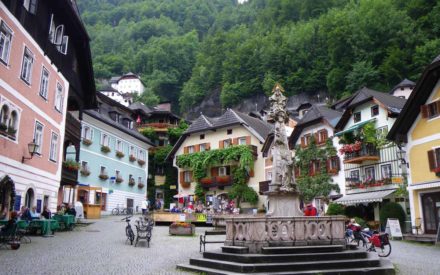 austria-hallstatt-marktplatz-town-square