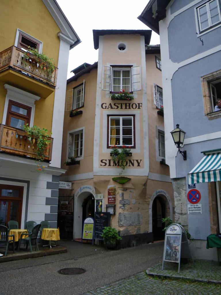 austria-hallstatt-gasthof-simony-entrance