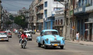 Havana-Cuba-typical-street-old-cars