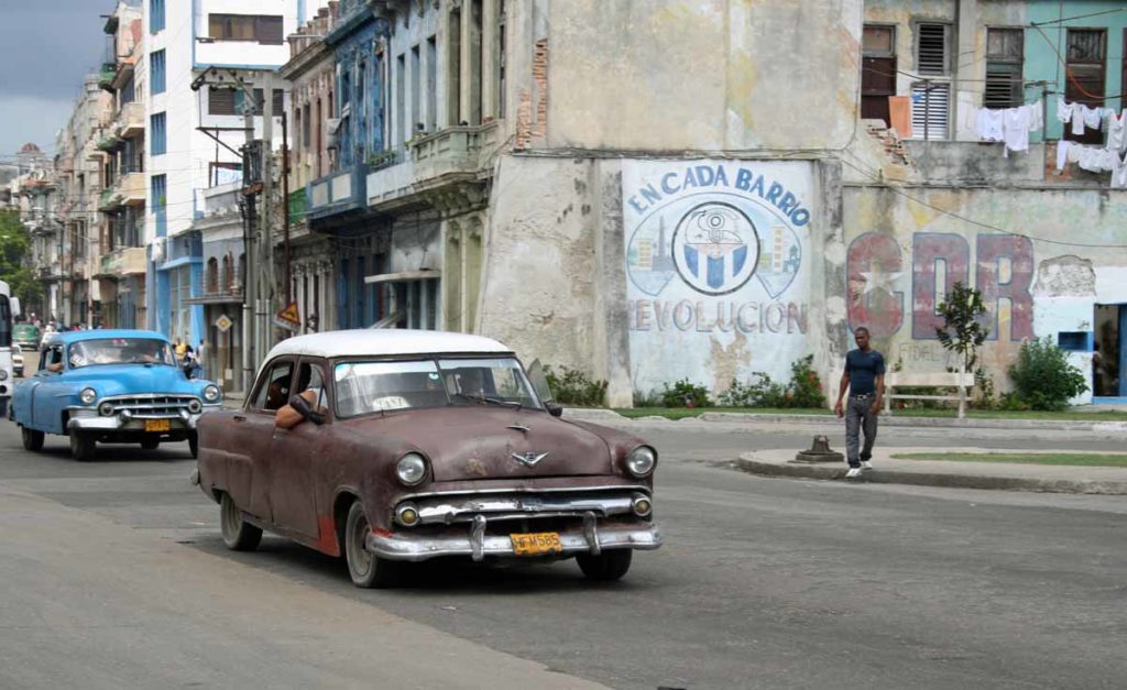 Havana-Cuba-typical-street-old-cars