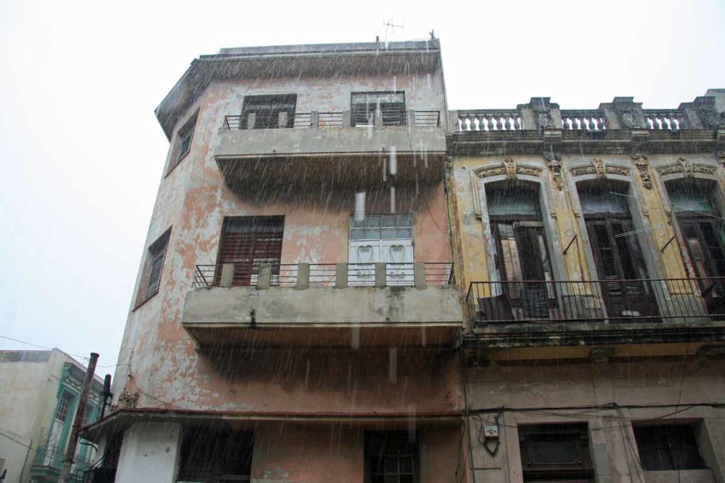 Havana-Cuba-rainstorm-buildings-with-raindrops
