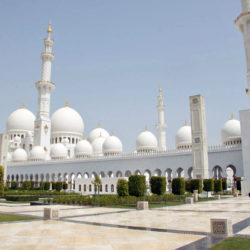 UAE-abu-dhabi-sheik-zayed-grand-mosque-exterior-view