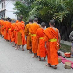 Laos-Luang-prabang-monks-alms-procession