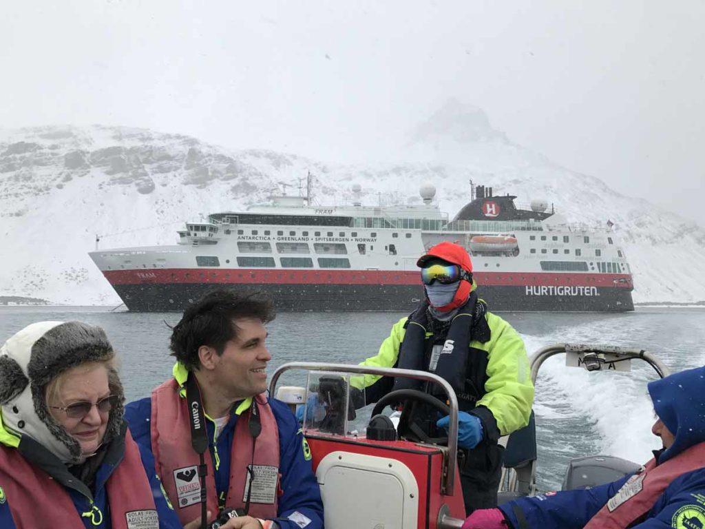 ms-fram-hurtigruten-zodiac-ride