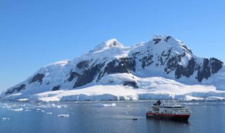 ms-fram-antarctica-paradise-harbor
