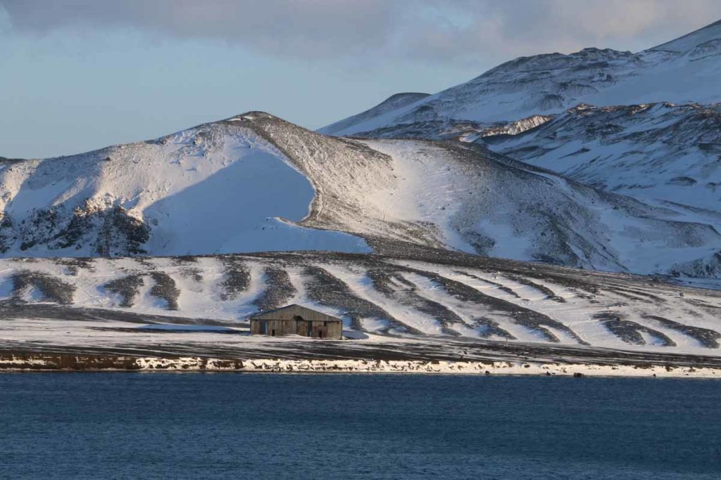 antarctica-deception-island-inside-caldera