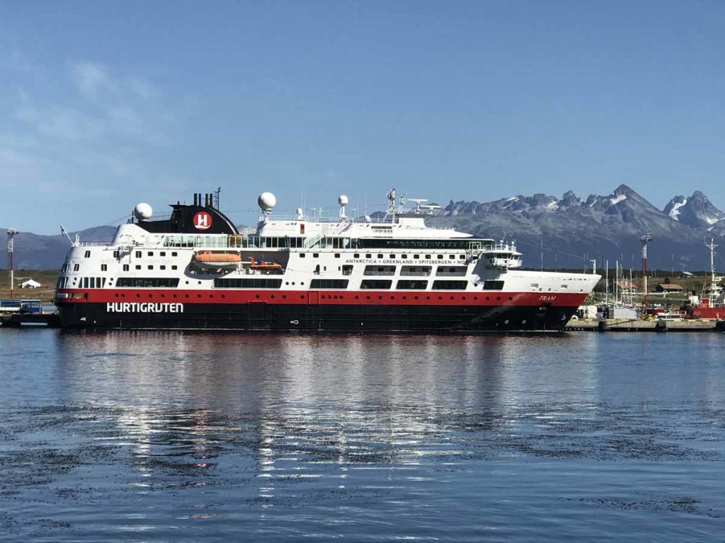 ms-fram-ship-ushuaia-port