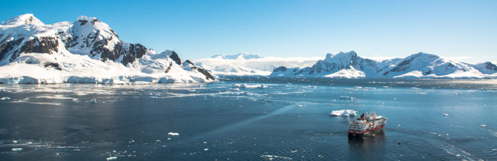 Antarctica-MS-fram-ship-paradise-bay