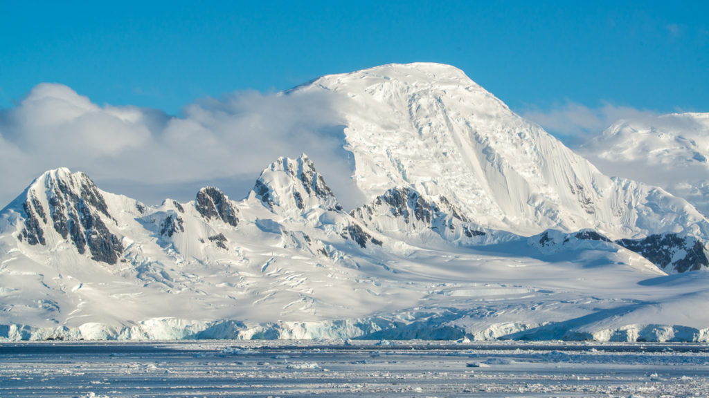 Antarctica-peninsula-snow-covered-mountains