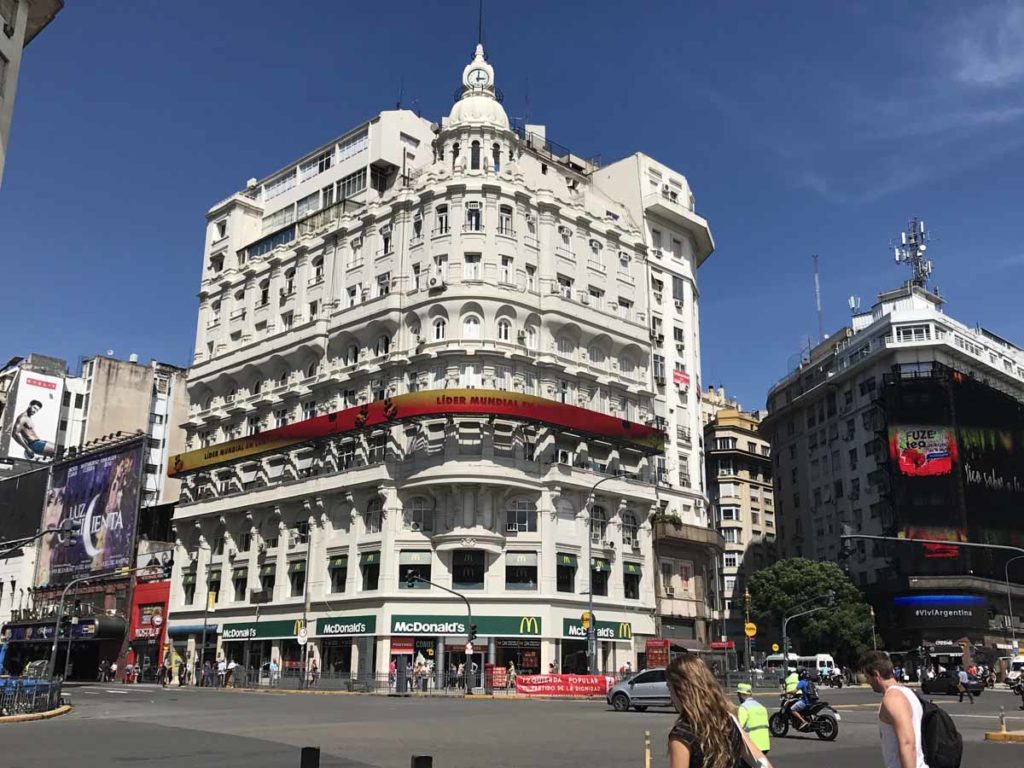 buenos-aires-argentina-beautiful-building