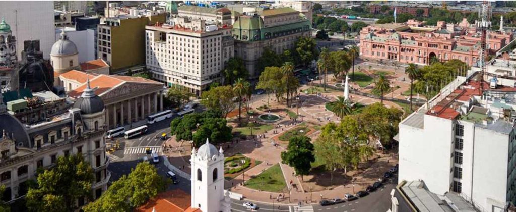 buenos-aires-argentina-plaza-de-mayo