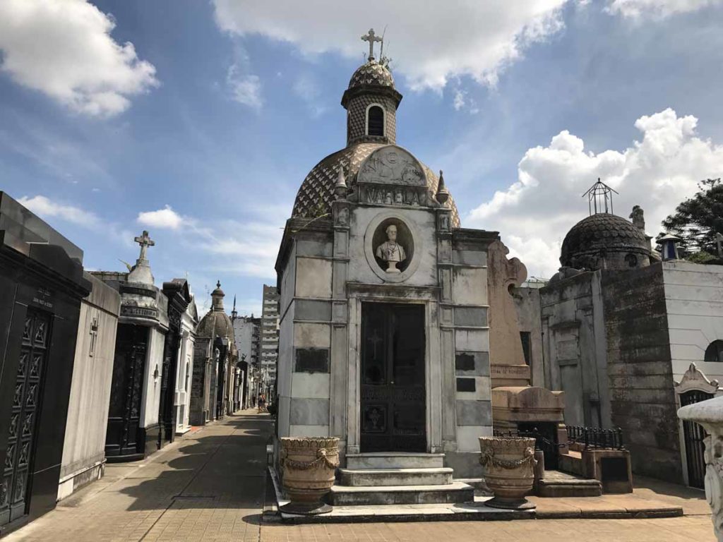 buenos-aires-argentina-recoleta-cemetery-mausoleums