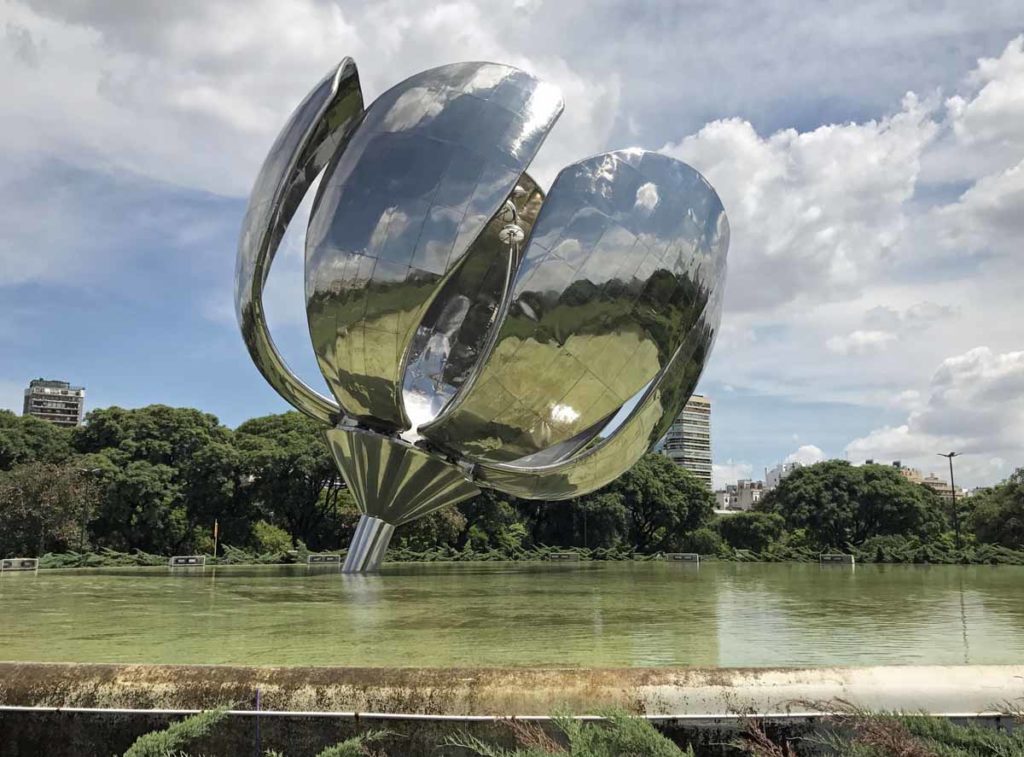 buenos-aires-argentina-floralis-generica