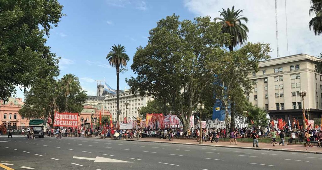 buenos-aires-argentina-protest-plaza-de-mayo