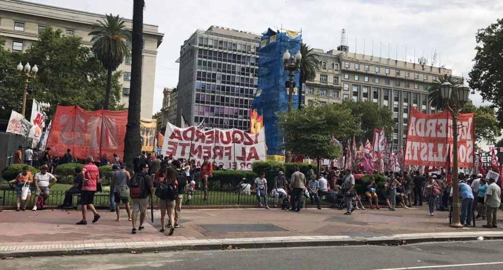 buenos-aires-argentina-protest-plaza-de-mayo
