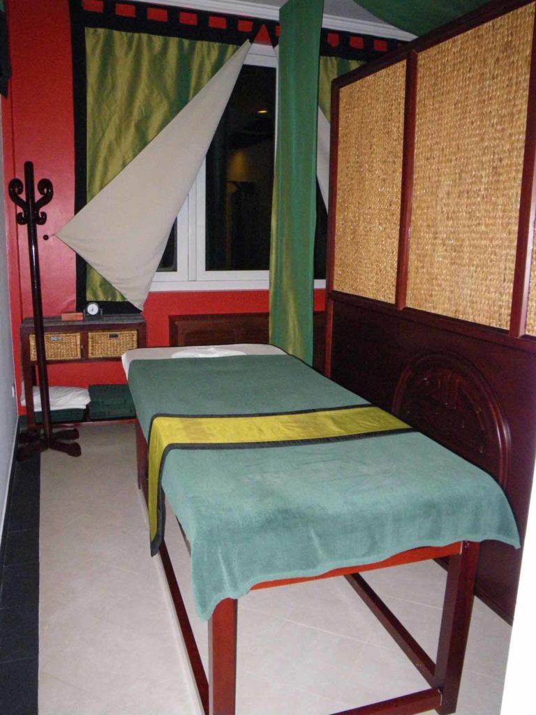 vietnam-victoria-sapa-resort-spa-massage-room