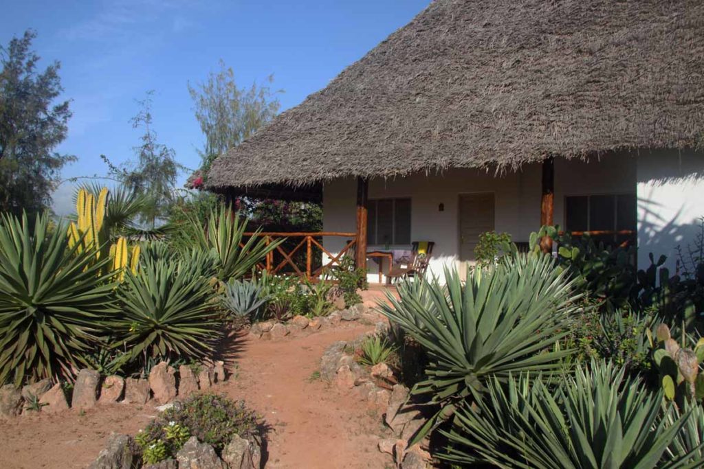 zanzibar-matemwe-beach-village-bungalow