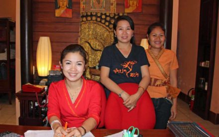 laos-vientiane-champa-spa-reception-massage-staff