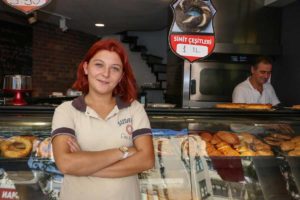 turkey-antalya-friendly-cafe-worker