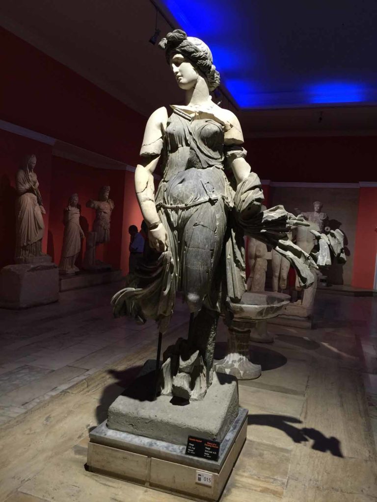 turkey-antalya-museum-dancer-statue