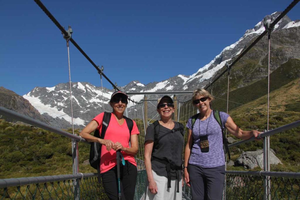 hooker-valley-track-swing-bridge-friends