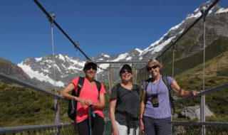 hooker-valley-track-swing-bridge-friends