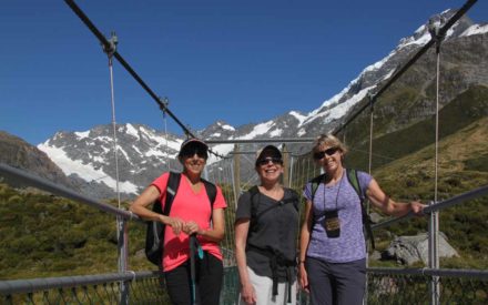 hooker-valley-track-swing-bridge-friends