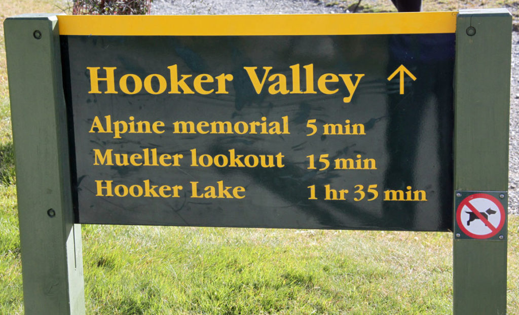 new-zealand-hooker-valley-trail-sign