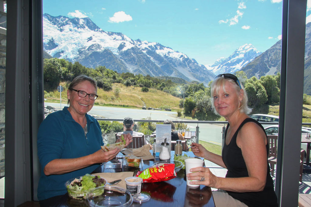 mt-cook-hermitage-hotel-cafe-view