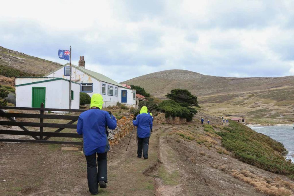 falklands-new-island-path-by-homes