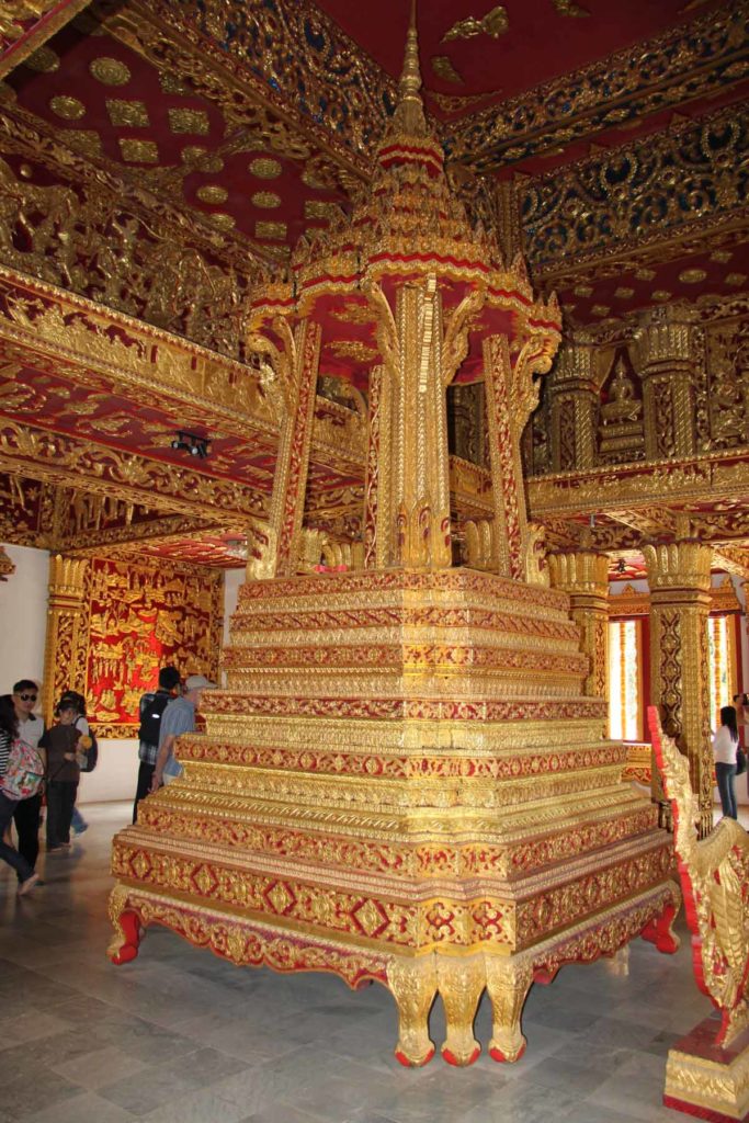 Laos-Luang-Prabang-carrier-for-prabang-buddha